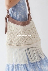 Yarnspirations Design Studio - Erin Black - Mock Rame Bag - Free