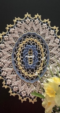 Nelly Klos - Hanami Oval Doily - English