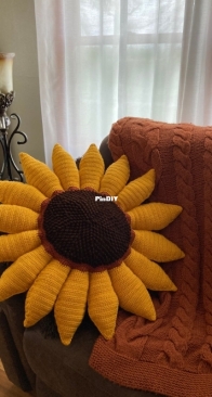 Tina sunique gifts - Sunflower Pillow - English