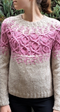 Aguacero Sweater by Valentina Bogdanova