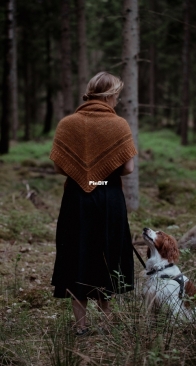 Räven Shawl by Lotta H Löthgren