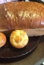 sandwich bread and soft dinner rolls