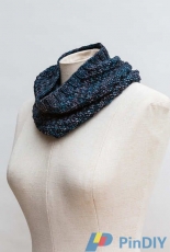 Magpie Fibers-Princes Street Cowl by Dami Hunter-Free