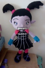 Vampirina foll