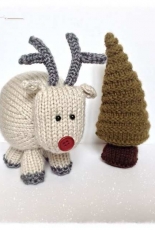 Fluff and Fuzz-Rene, the Reindeer by Amanda Berry