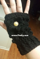 Ashleigh Vanderlaan - fingerless gloves