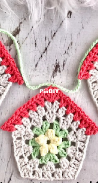 Bhindi crochet - Celeste Ronzano - Little house pastel garland - Casita pastel guirnalda - Spanish - Free
