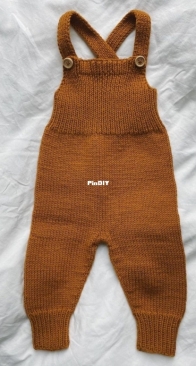 Willums Overalls by Mette-Wendelboe Okkels - PetiteKnit - English