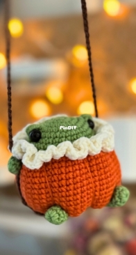 Alpaca Patterns - Alpaca Crochet - Mariia - Pumpkin Frog Car Charm