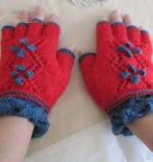 Mitaines Pop Corn Flip Flap by Anne Rousseau/  Kiwi Little Things-French