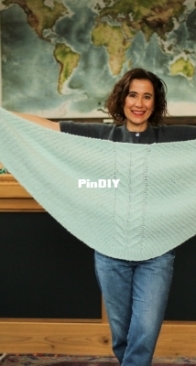 Country Weekend Shawl by The Lamb & Kid Designs - Free