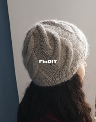 Enez Eusa Hat by Anne Regourd - English, French