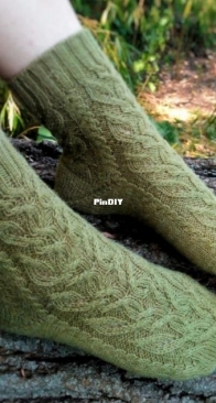 Willow socks by Irina Dmitrieva - Russian