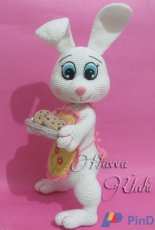Havva Designs- Havva Unlu-  Baker Bunny- Spanish