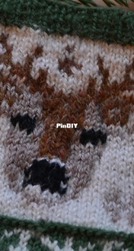 Roe Deer Mitts by Nina Pommerenke - English