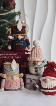 Lulu baby toy - Lulu Petite Doll - Petite Balcony - Toshicraft - Alexander - Huong Chi - Huong Hoang - Christmas doll Gnome - English