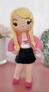 Que Se Teje Amigurumis - Melisa Valdes - Mean Girls - Regina George - Spanish