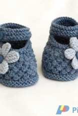 knitted baby shoes