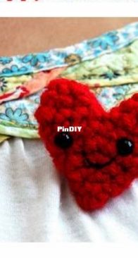 Crafty is Cool - Allison Hoffman - Happy Heart Pin - Free
