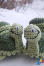 Baby Booties Turtles by Oksana Mik