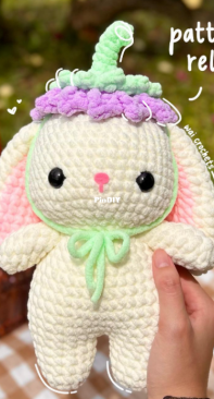 Wai Crochets - Hew Wai Wong - Flower Bunny