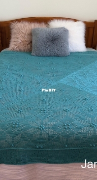 Auburncraft Designs -  Sue Stapleton - Flowers Dont Tell But I DO Blanket