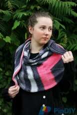 Compass Arrow Shawl by Stephanie Shiman - free