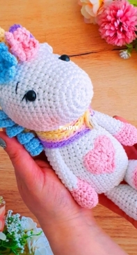 Vivir Vintage - Karla Evangelina Kopaitich - Filippa, the Unicorn - Filippa, la Unicornio - English and Spanish - Free