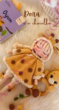 Hobbymix - Nuray Dagli - Dora with Zuzu - Boneca Dora e o Chocalho Zuzu - Portuguese Translated