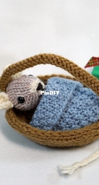 Fuzzy Mittens - Barbara Prime - Walnut Shell Basket - Free
