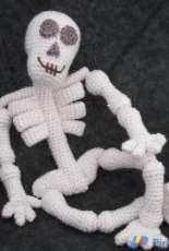 Crafty Deb Designs - Deb Richey / DZio - Knobby Knees Skeleton - Chinese - Translated