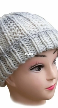 Winter hat & mittens by Linda Moorhouse - Free