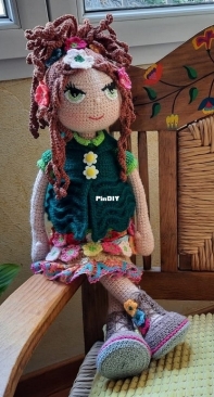 Doll Simone