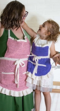 Winding Road Crochet - Lindsey Dale - Mommy and Me Crochet Apron - Free