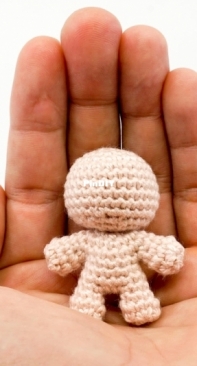 Supergurumi - Jonas Matthies - Mini Noso - Small One Piece Crochet Doll - Free