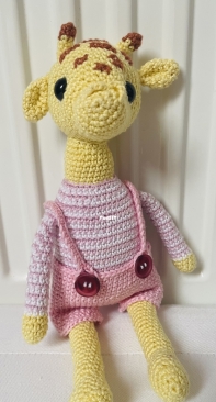 Crochet giraffe