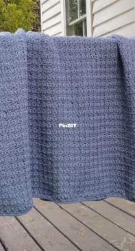 The Graceful Tangle - Amy Kate Sutherland - Riverside Throw - Free