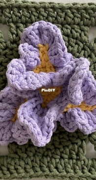 Made by Lisek - Anna Lisek - Iris Granny Square