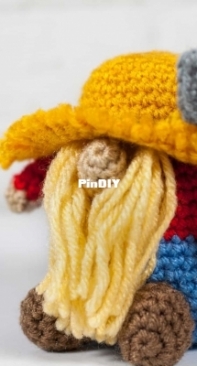 Winding Road Crochet - Lindsey Dale - Farmer Gnome - Free