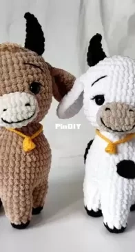Magnolia Toys/LittleRabbitToys - Maria/Mariya Shturn/Shturnikova - Cow and Bull