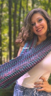 Double Mad Moebius by Victoria Myers - Island Yarn