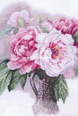 Marya Iskusnitsa - Mary Weaver 06.002.15 Peony in Jug PCS
