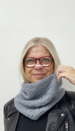 Rocky Cliffs Cowl by Gretha Mensen
