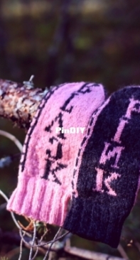 Blackpink mittens by Linn Arvidsson - Free