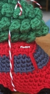 Laura Loves Crochet - Laura Sutcliffe - Driving Home for Christmas