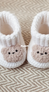 Mini Crochet Zoo - Scandistyle Dolls - Nadezhda Iukhlina / Nadia - Bear Baby Booties