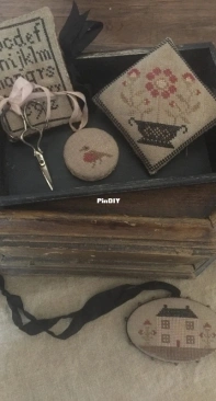 Stacy Nash - Farmhouse Sampler Pinkeep, Pin Disk, Fob & Needle Book