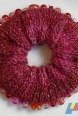 We-love-Noro Knitted Scrunchy with Beads by Annette Maass-English,German-Free