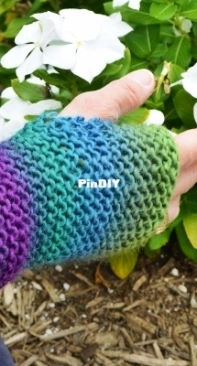 Super Simple Fingerless Gloves by Project Knitwell-Free