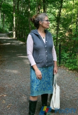 Knitty, Deep Fall 2016-Viatori Vest by Julia Farwell-Clay-Free